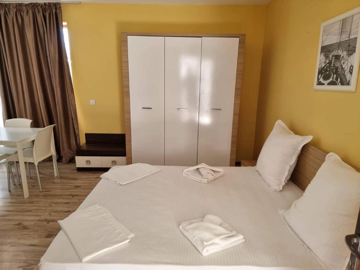 Kiara Apartments Aziz Konstantin ve Elena Dış mekan fotoğraf