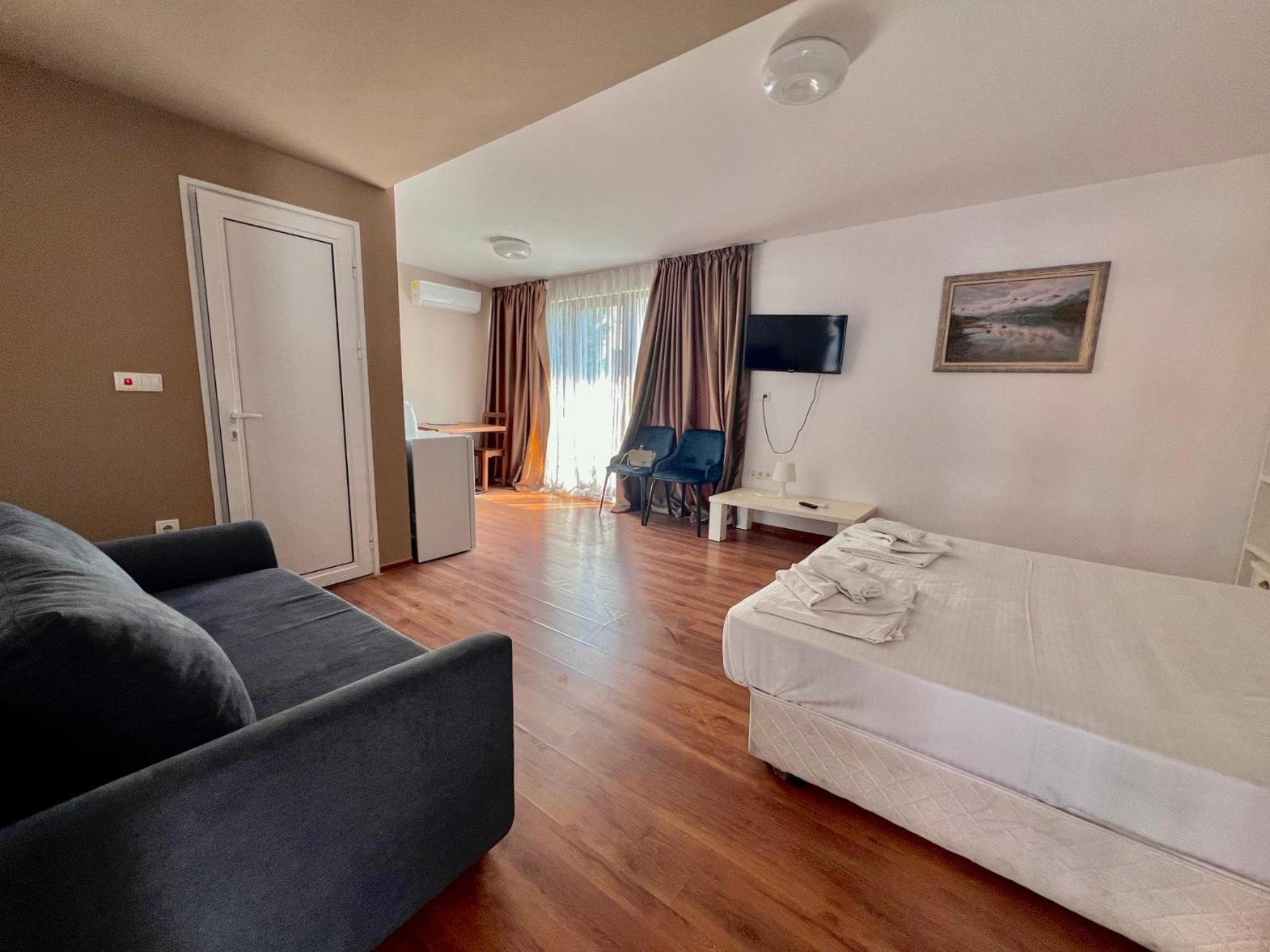 Kiara Apartments Aziz Konstantin ve Elena Dış mekan fotoğraf
