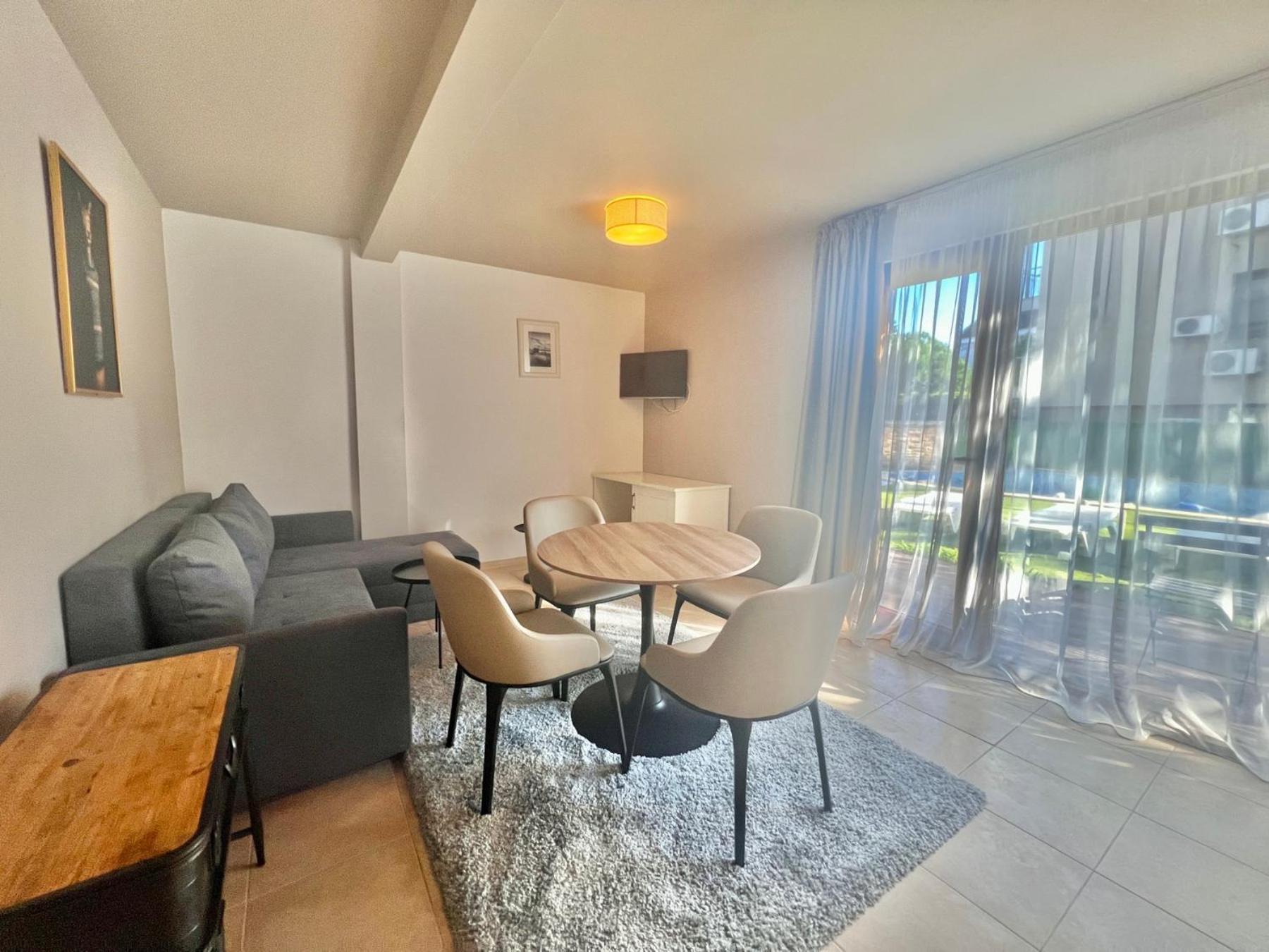 Kiara Apartments Aziz Konstantin ve Elena Dış mekan fotoğraf
