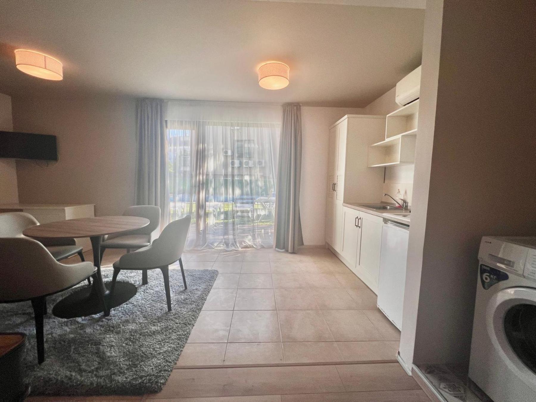 Kiara Apartments Aziz Konstantin ve Elena Dış mekan fotoğraf