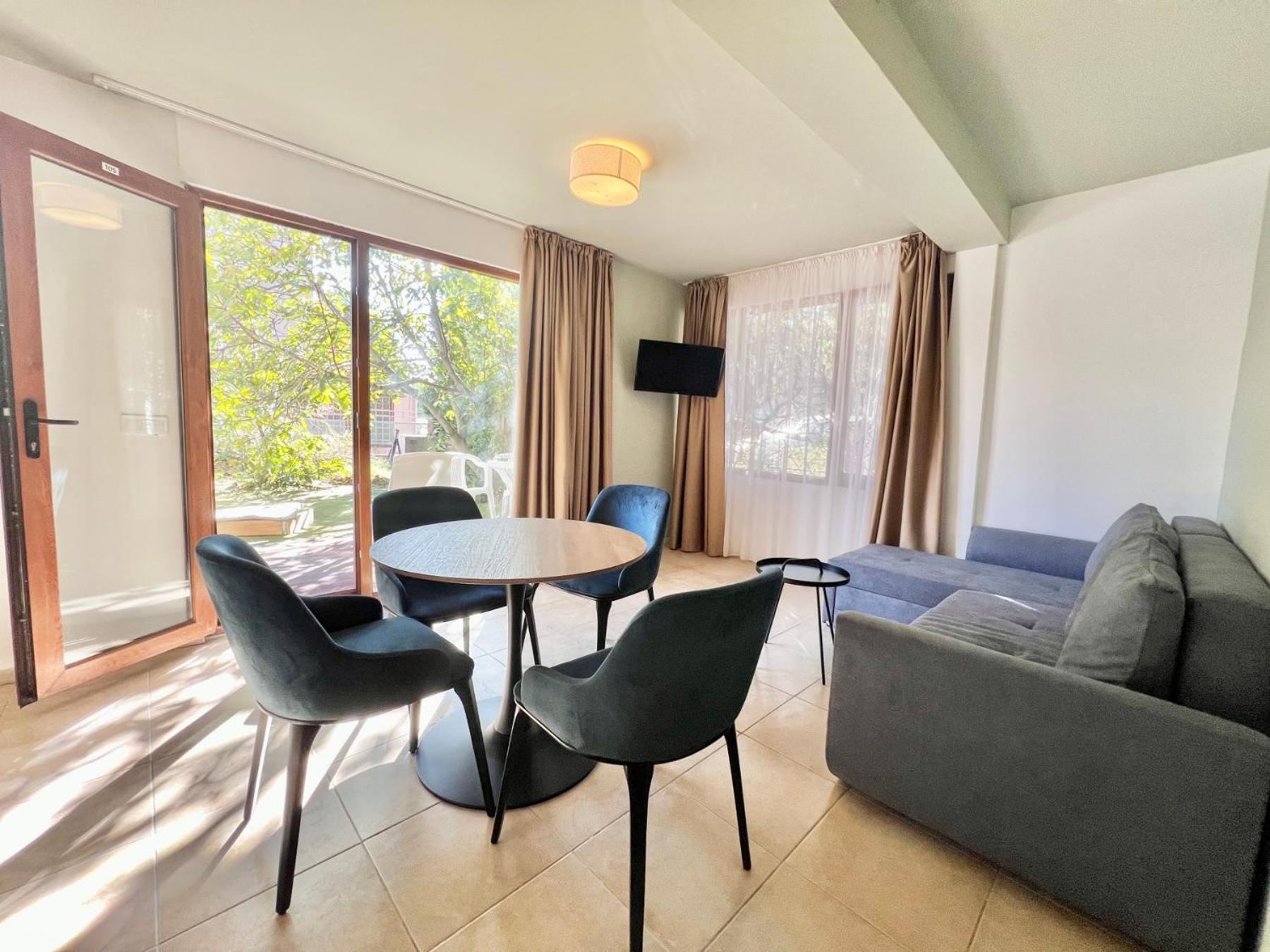 Kiara Apartments Aziz Konstantin ve Elena Dış mekan fotoğraf